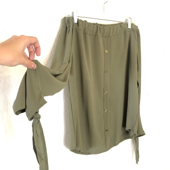 5 FOR $25 ⭐️ Olive Green Bardot Top - Picture 3 of 6